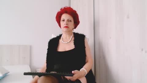 Milfsupreme online show from October 8, 11:49 am