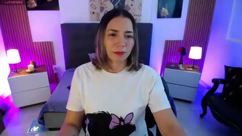 Sara  online show from June 25, 11:37 am