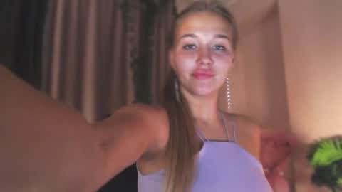 Snapshot of milk_bunny_ chatting on September 28, 12:03 pm milk_bunny_ online show from September 28, 12:03 pm