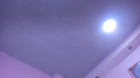 milk_zafira online show from November 19, 2:44 am