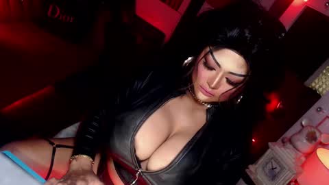 milkshakelavinia online show from February 19, 5:27 am