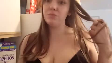 milkymomasquirtsalot online show from May 6, 5:08 pm