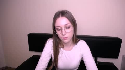 Milla online show from November 27, 1:08 pm