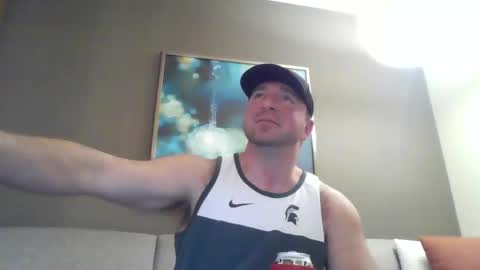 Snapshot of millertimenow34 chatting on December 17, 11:27 pm millertime feet bigcock hairy straight muscles online show from December 17, 11:27 pm