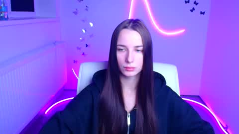 Milly online show from December 19, 6:42 am