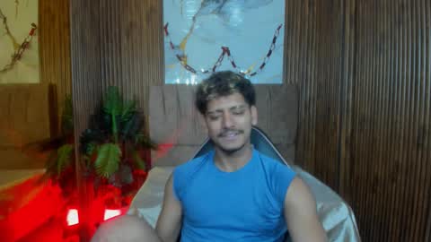 milo_tay online show from March 24, 2:34 pm