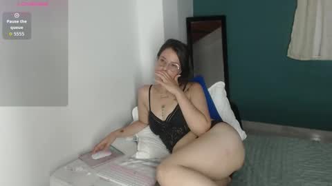 Mily Miley online show from October 15, 10:10 pm