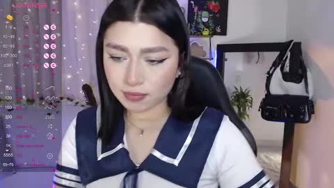 Snapshot of mily_thomson_b chatting on October 24, 12:33 am Mily online show from October 24, 12:33 am