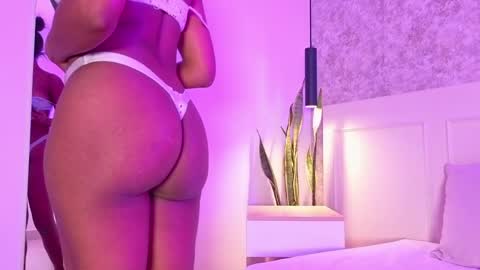 mimi_morgan online show from June 6, 7:03 am