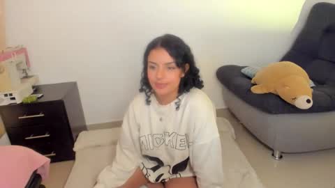 Mimii  online show from June 8, 3:40 am