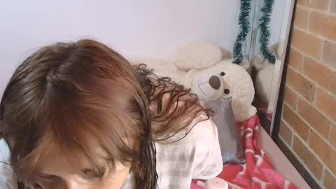 mimi online show from January 3, 7:39 pm