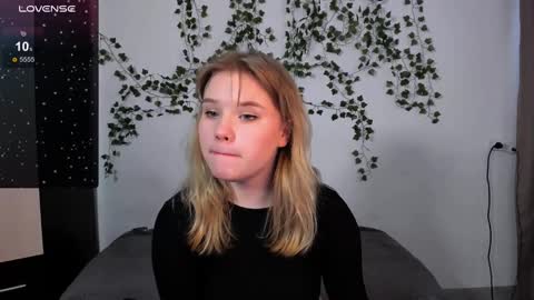 hi Im Mina  online show from February 24, 4:38 am