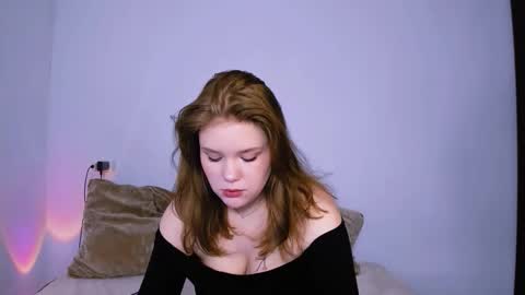 hi Im Mina  online show from January 8, 1:44 am