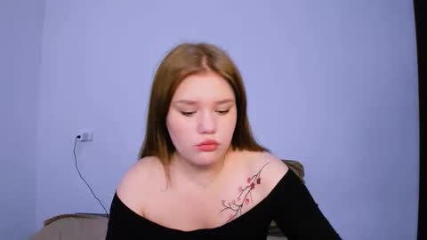 hi Im Mina  online show from January 14, 1:46 am