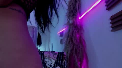 minari_ online show from February 28, 2:43 pm