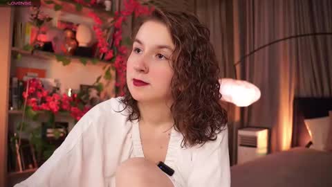 Snapshot of mind__game chatting on September 18, 7:01 am Frances  Next streams Thu Fri Sat 8am -  4pm GMT3 online show from September 18, 7:01 am