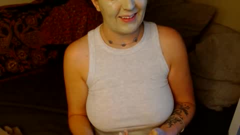 Mindy online show from April 8, 9:18 pm