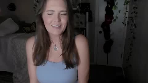 Mindy online show from July 19, 6:27 am