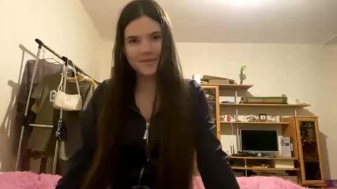 Amelia online show from November 24, 4:27 pm