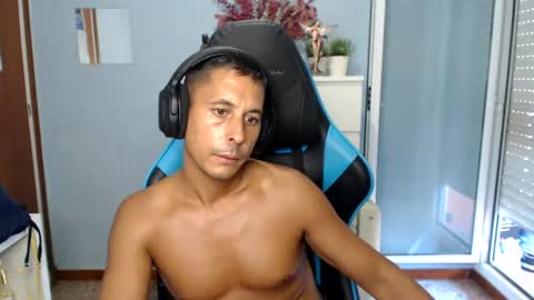 mini_pitbull online show from August 5, 7:27 am