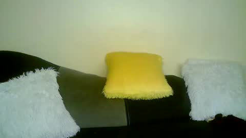 minieme001 online show from March 18, 1:55 am