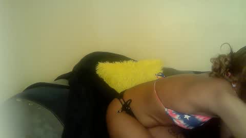 minieme001 online show from March 19, 4:51 am