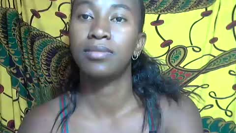 minouch211907 online show from October 17, 5:44 am