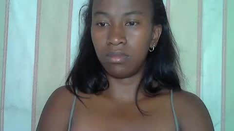 minouch211907 online show from December 4, 3:39 am