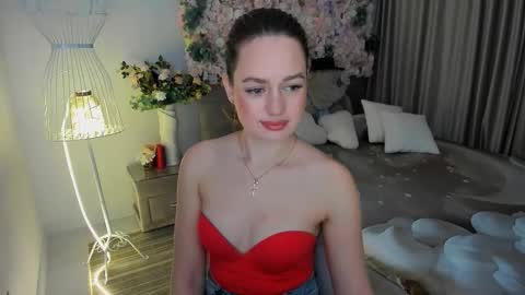 Emma online show from November 17, 7:27 pm