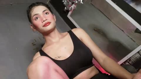 Zoey online show from August 4, 11:39 am