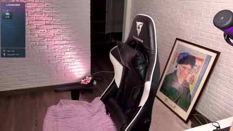 Snapshot of mirai_meow chatting on January 19, 5:28 pm Kattie Kate Katana Katarina Ri Cat baby bb - your choise xo xo online show from January 19, 5:28 pm