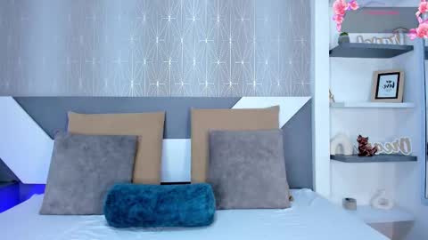 Miranda online show from December 21, 1:39 pm