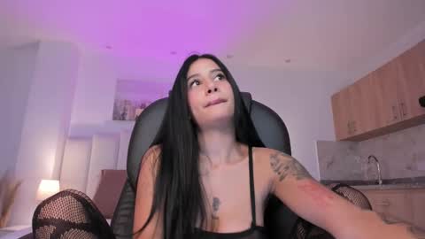 miranda_crawfor online show from October 23, 12:28 pm