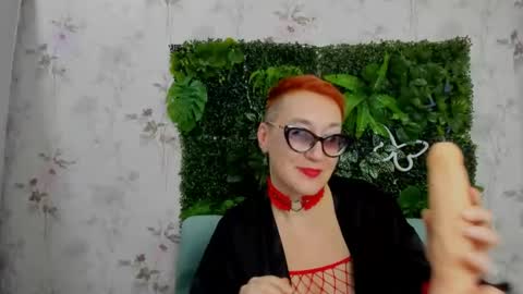 mirandagill online show from December 16, 12:06 pm