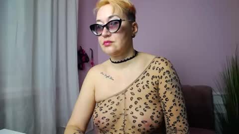 mirandagill online show from March 12, 8:41 am