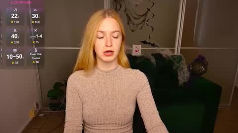 MirandaMayers online show from November 3, 12:39 pm