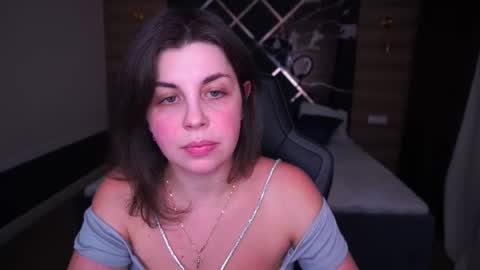 Snapshot of mirandawarm chatting on September 28, 7:34 pm Miranda online show from September 28, 7:34 pm