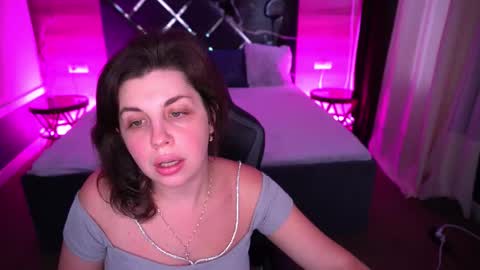 Snapshot of mirandawarm chatting on October 13, 5:53 am Miranda online show from October 13, 5:53 am