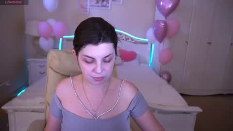 Snapshot of mirandawarm chatting on February 17, 12:49 pm Miranda online show from February 17, 12:49 pm