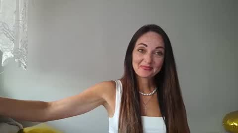 Christina online show from August 4, 2:57 pm