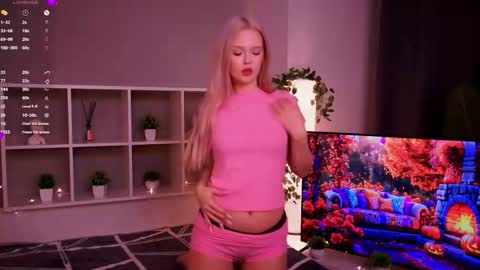 Elsa online show from November 17, 8:33 pm