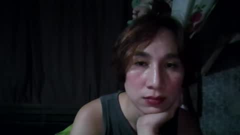 its me kizzy online show from April 13, 11:03 am