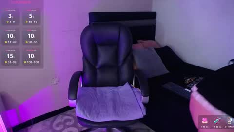 Misaaki online show from November 3, 11:00 am