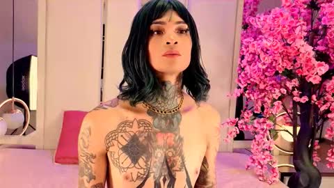     online show from February 22, 1:25 pm