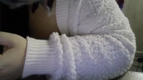 Snapshot of misladyb chatting on October 18, 4:27 am MissLadyB69 online show from October 18, 4:27 am