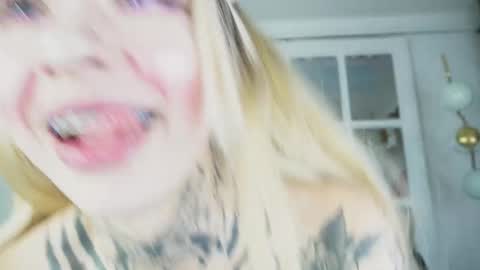 miss___angel online show from February 13, 11:46 am