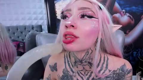 miss___angel online show from September 19, 6:33 pm