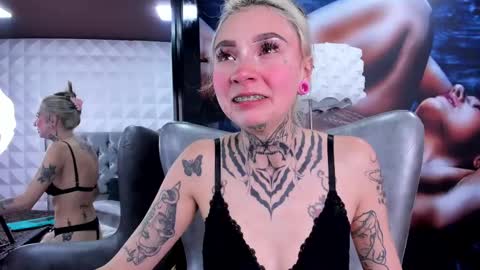 miss___angel online show from March 7, 9:27 pm