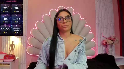 miss__star_ online show from June 3, 3:06 pm
