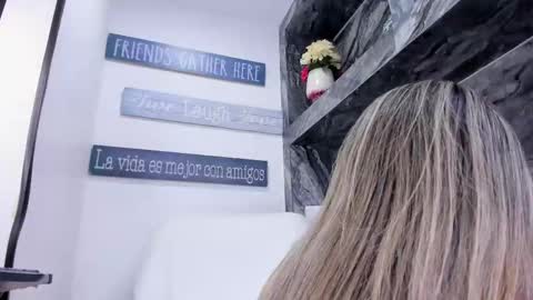 Zoe online show from November 1, 6:51 pm